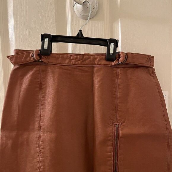 Free People Midnight Magic Mini Skirt Faux Leather Caramel Women's Size 6 NWT - Picture 2 of 12